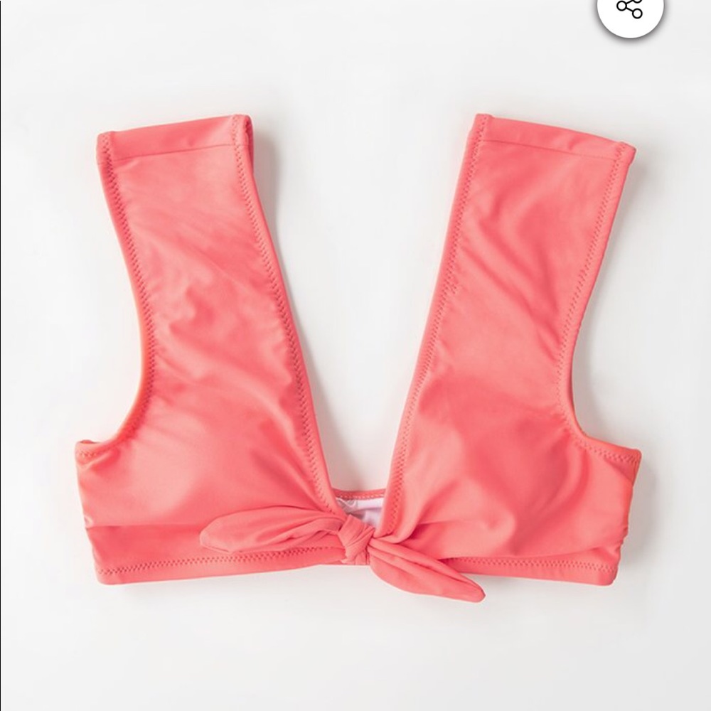 Cupshe tie top with cap sleeve